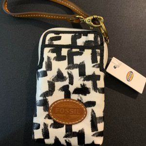 Fossil Keyper Carryall Clutch White/Black New with Tags
